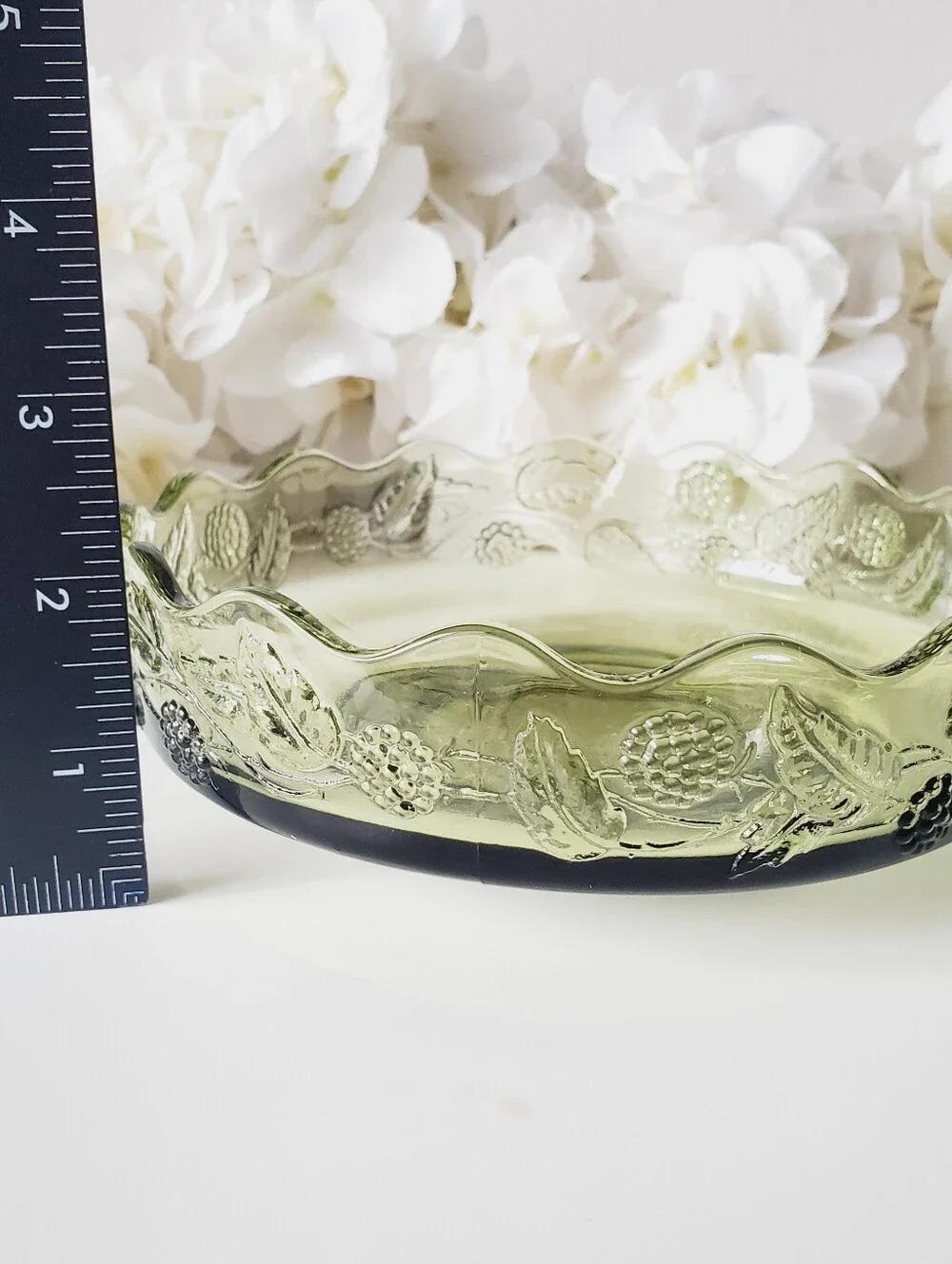 Vintage Elegant Mid-Century Green Glass Floral & Leaf Serving Bowl GUC